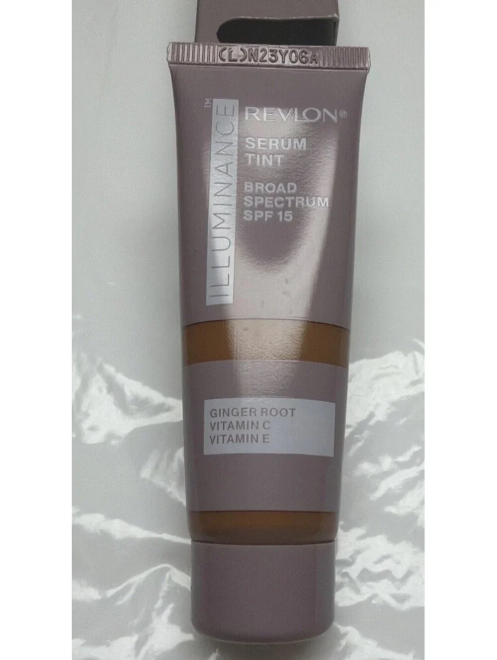 Revlon Illuminance Serum Tint 417 Warm Caramel SFP 15 Ginger Root Vitamin C& E